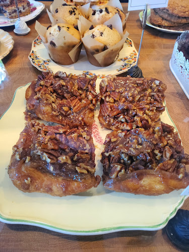 2728 Howe St, Ottawa, ON K2B 5X4