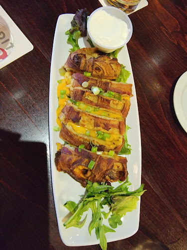 Doc Magilligan's Restaurant & Irish Pub - Hospitality and gastronomy