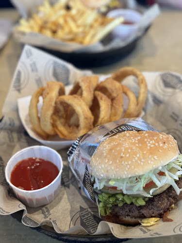 Fatburger Deerfoot - Calgary