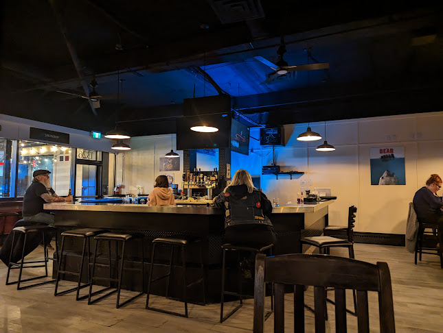 110 8 Ave SW, Calgary, AB T2P 1B3