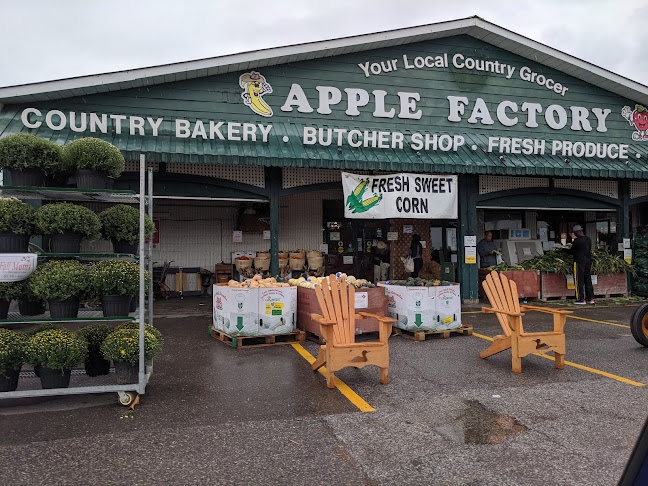The Apple Factory Farm Market