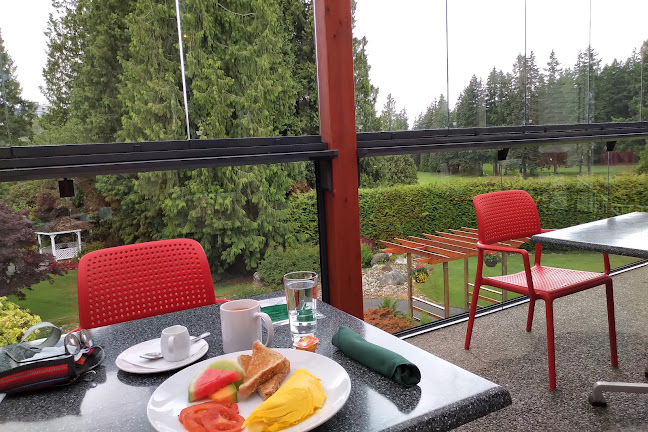 Opinii despre Westward Ho! Public House & Grill Room at University Golf Club în Vancouver - Hospitality and gastronomy