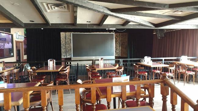 Archibald's Neighbourhood Pub - Hospitality and gastronomy