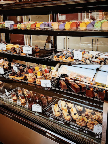 Bellissima Cakes And Pastries - Hospitality and gastronomy