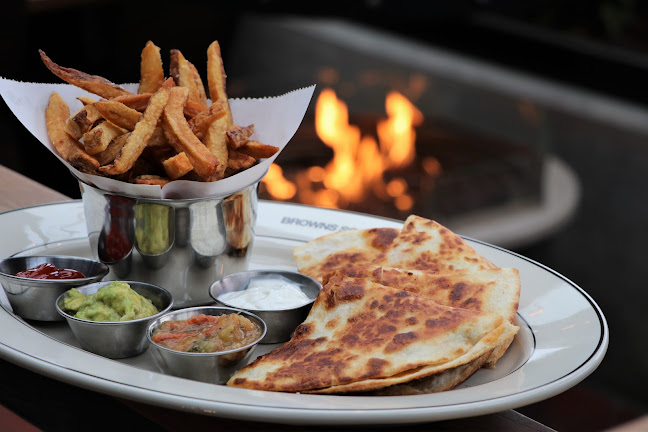 9719 100 St, Fort St John, BC V1J 3X9