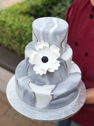 823 15th St W, North Vancouver, BC V7P 1M7