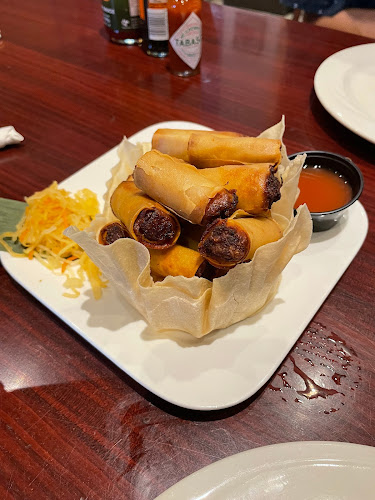 Comentarii opinii despre Max's Restaurant Toronto, Cuisine of the Philippines