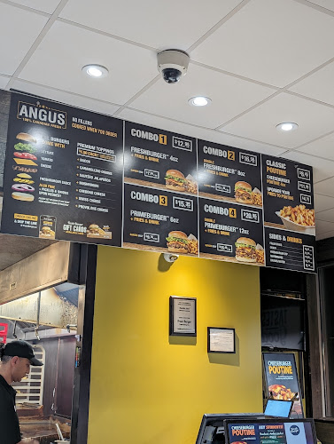 5025 Yonge St, North York, ON M2N 5P2