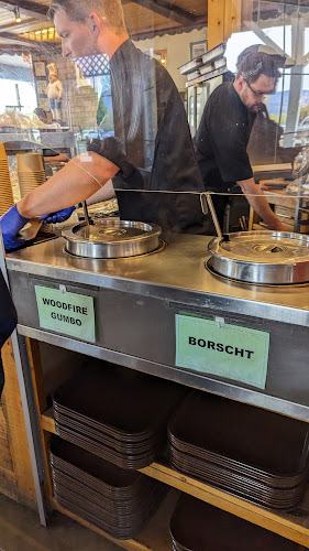 2041 Harvey Ave, Kelowna, BC V1Y 6G6