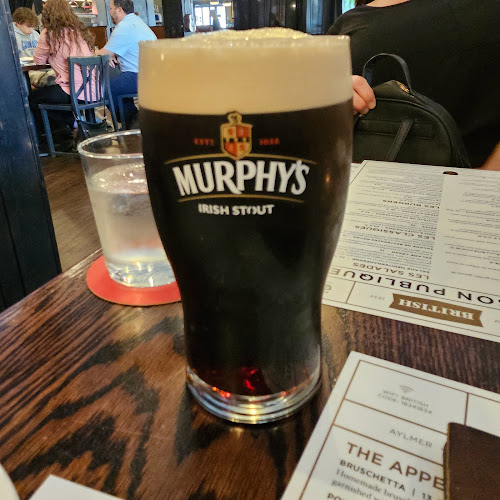 The British Hotel, Restaurant & Pub - Gatineau