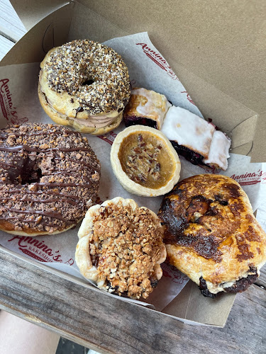 Annina's Bakeshop & Catering