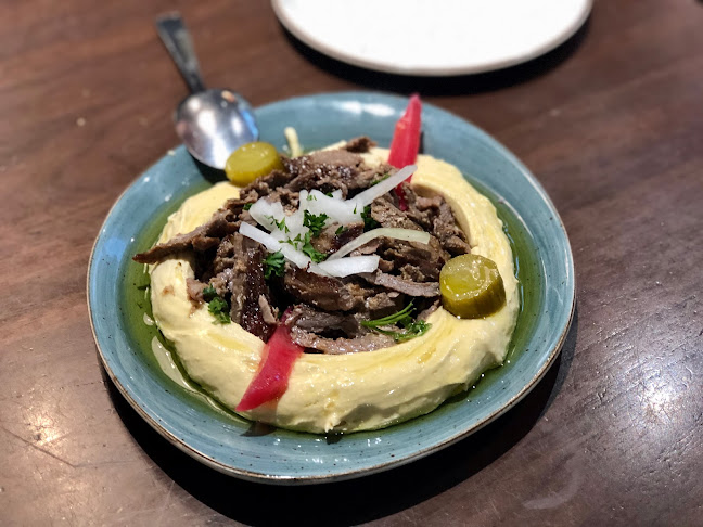 560 Robson St, Vancouver, BC V6B 2B7