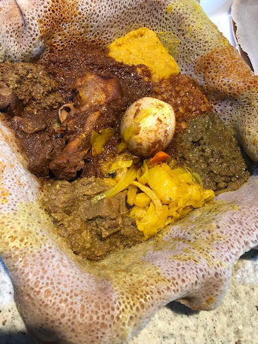 99 Montréal Rd, Vanier, ON K1L 6E8