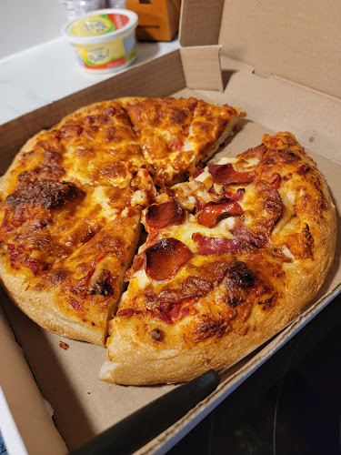 1099 Laurier St, Rockland, ON K4K 1E3