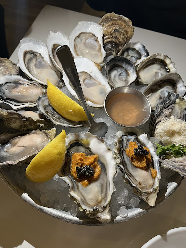 Fanny Bay Oyster Bar & Shellfish Market - Vancouver