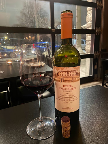 Vespa Wine Bar - Hospitality and gastronomy