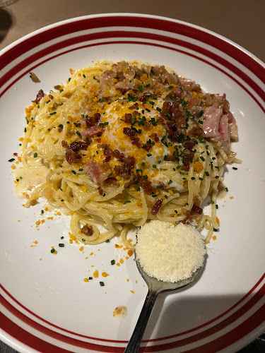 2429 Fairview St, Burlington, ON L7R 2E3