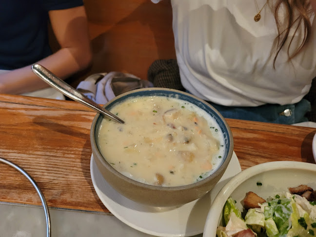 100 Adelaide St E, Toronto, ON M5C 1K9