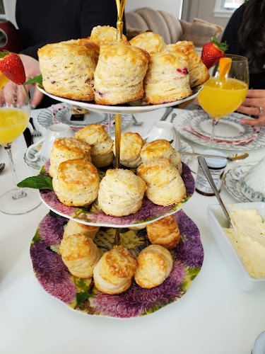 1638 Cyrville Rd Unit 4, Ottawa, ON K1B 3L8