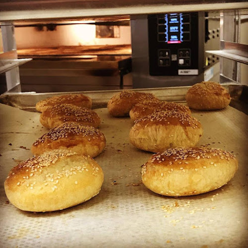 501 Hazeldean Rd, Kanata, ON K2L 1V6