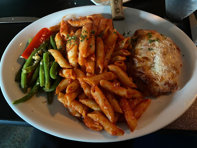 Opinii despre Capone's Grill & Pasta Shop în Windsor - Hospitality and gastronomy