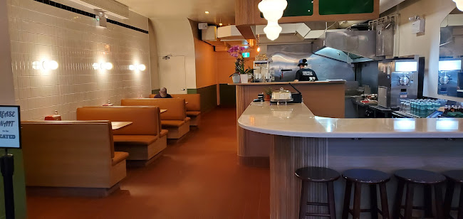 Extra Burger Oakwood