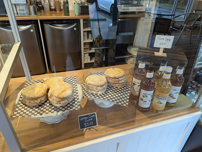 20108 Fraser Hwy #102, Langley, BC V3A 4E4