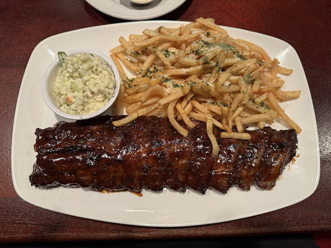 Bâton Rouge Grillhouse & Bar - Hospitality and gastronomy