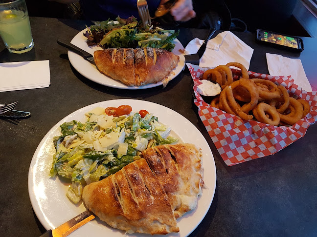 Opinii despre Dino's Bar and Grill în Saskatoon - Hospitality and gastronomy