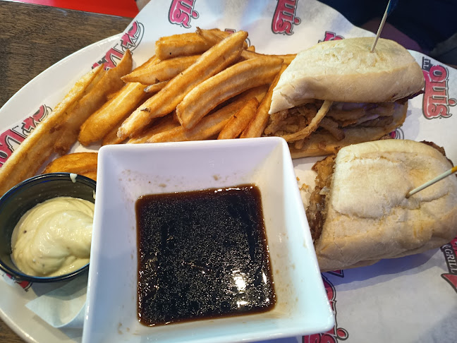 St. Louis Bar & Grill - St. Albert