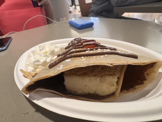 Opinii despre Crepe Delicious Toronto Eaton Centre în Toronto - Hospitality and gastronomy