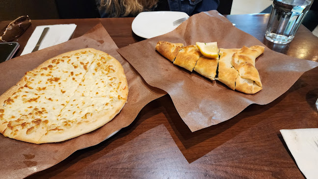 Comentarii opinii despre Paramount Fine Foods