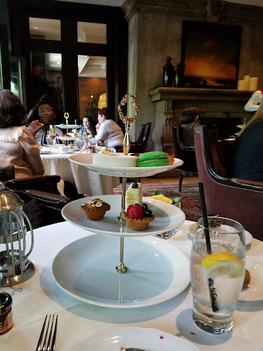 Bacchus Restaurant & Lounge - Vancouver