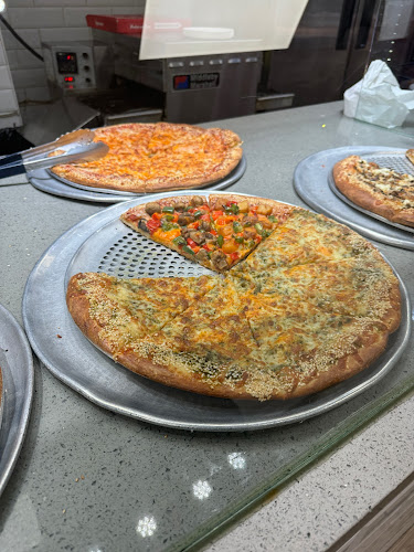 Megabite Pizza Commercial Drive - Hospitality and gastronomy