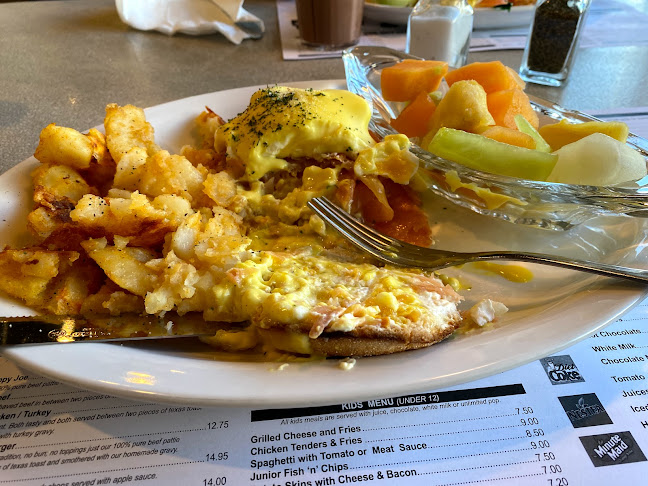 1811 Main St W, Hamilton, ON L8S 1H6