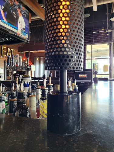 Browns Socialhouse Eagle Landing - Chilliwack