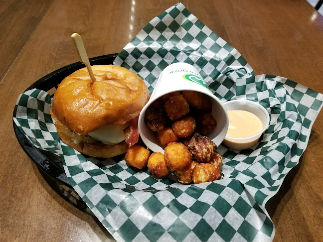Wahlburgers - Hospitality and gastronomy