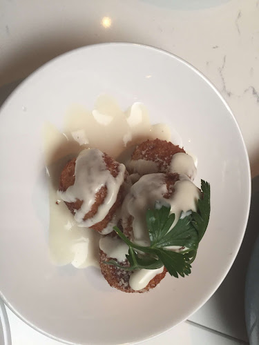 314 10 St NW, Calgary, AB T2N 1V8