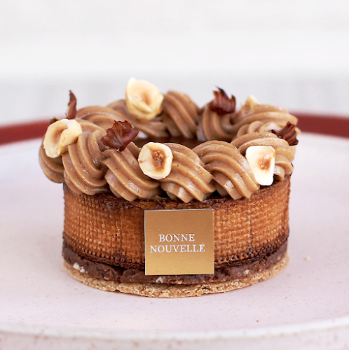 655 College St, Toronto, ON M6G 1B7