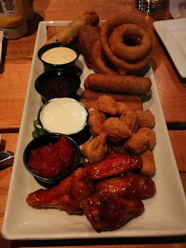 40 Lakeshore Rd E, Mississauga, ON L5G 1C8