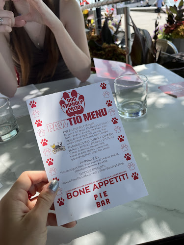 Pie Bar - Hospitality and gastronomy