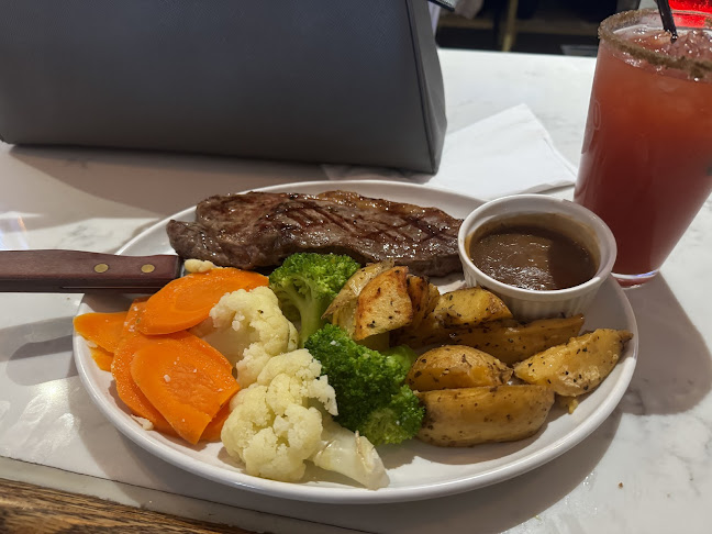 The Royal Windsor Pub & Eatery - Oakville