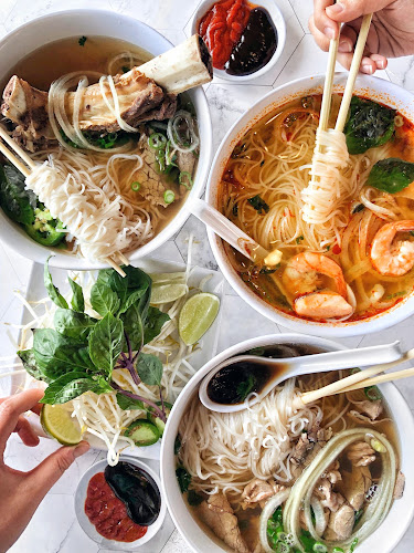 Opinii despre Phở Hòa + Jazen Tea (Coquitlam) în Coquitlam - Hospitality and gastronomy