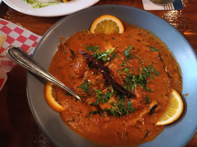 Opinii despre Masala Boyz Indian Lounge and Bar în Langley Twp - Hospitality and gastronomy