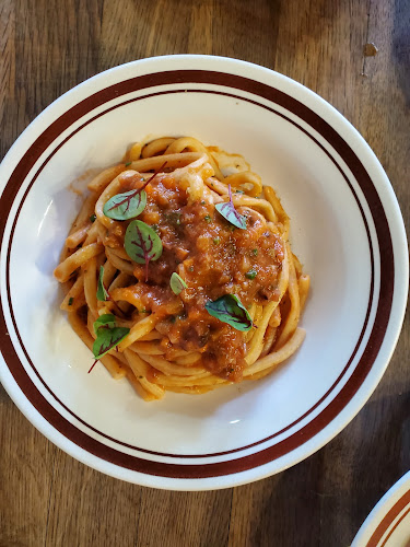 118 Athol St, Whitby, ON L1N 3Y9