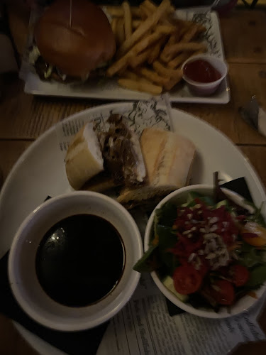 3255 W Broadway, Vancouver, BC V6K 2H5