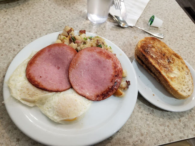 Veroba's Family Restaurant - Hospitality and gastronomy