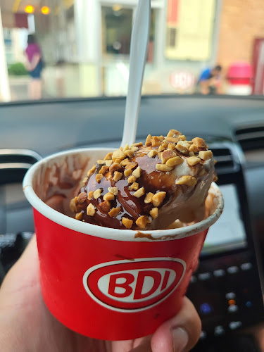 Opinii despre BDI (Bridge Drive-In) în Winnipeg - Hospitality and gastronomy