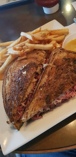 Cravin's Chill & Grill - Sarnia