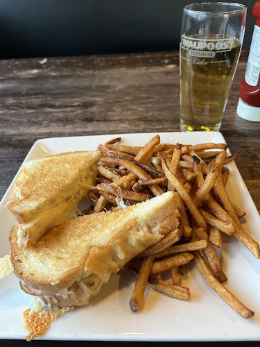 1170 Carling Ave, Ottawa, ON K1Z 7K6